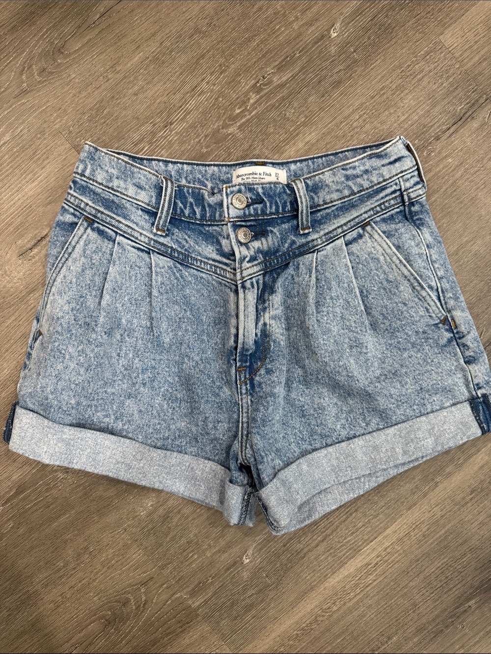 Abercrombie & Fitch Pleated High-Rise Acid Wash Denim Shorts - Blue